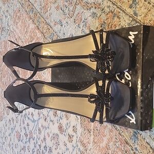 Sam Edelman black satin block heel beaded shoe size 9